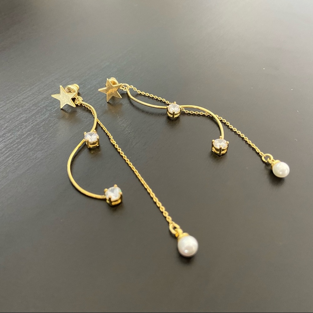 Star string earrings